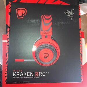 Like New Razer Pewdiepie Limited Edition Kraken Pro Gaming Headset